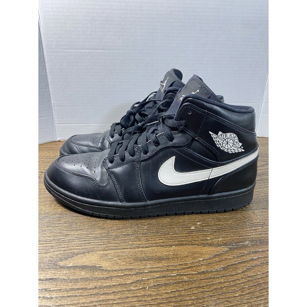 Nike Air Jordan 1 Mid Men's Black/White Basketball Shoes